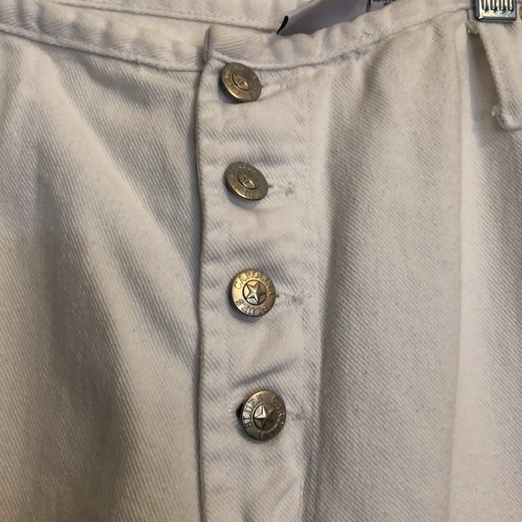 Women’s Capris - Picture 2 of 6